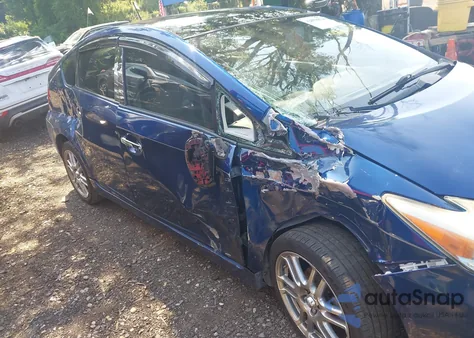 2010 Toyota Prius Iv z USA, uszkodzony, nr VIN JTDKN3DU3A0064897